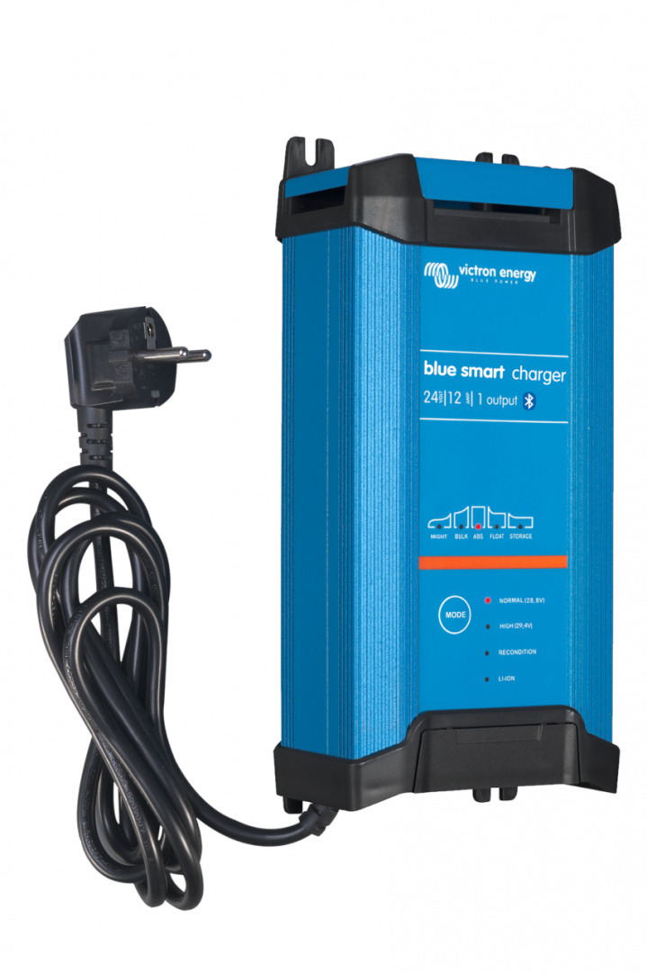BPC241242002 Ładowarka Blue Smart IP22 Charger 24/12 (1) 230V/50Hz CEE7/7 BPC241242002 Ładowarka Blue Smart IP22 Charger 24/12 (1) 230V/50Hz CEE7/7