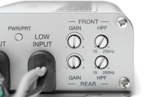 Wzmacniacz morski Clarion XC2410 klasa D, pełnozakresowy, 4 kanały, 300W [010-03220-00]